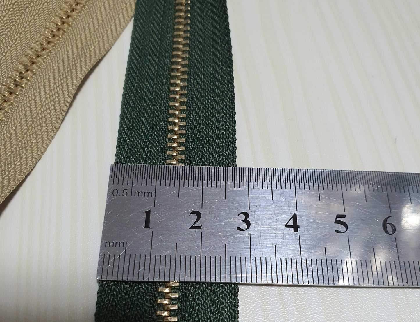 Metal Gold Zipper size #3 and #5 45cm