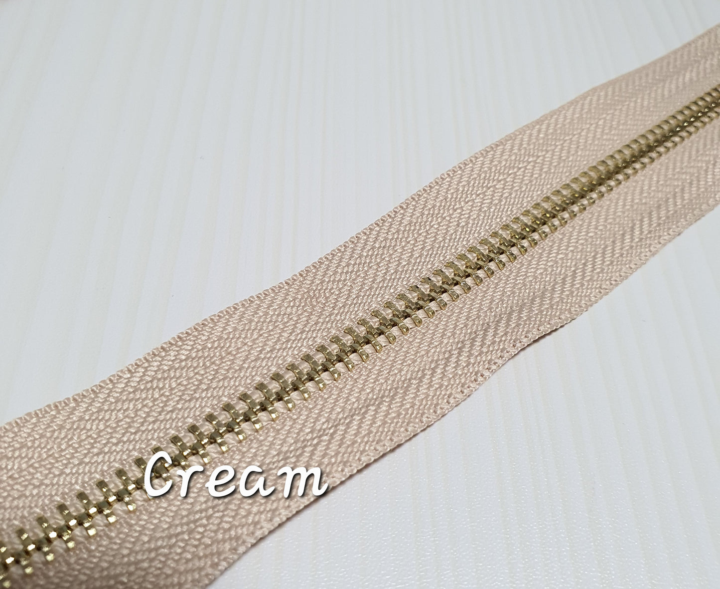 Metal Gold Zipper size #3 and #5 45cm