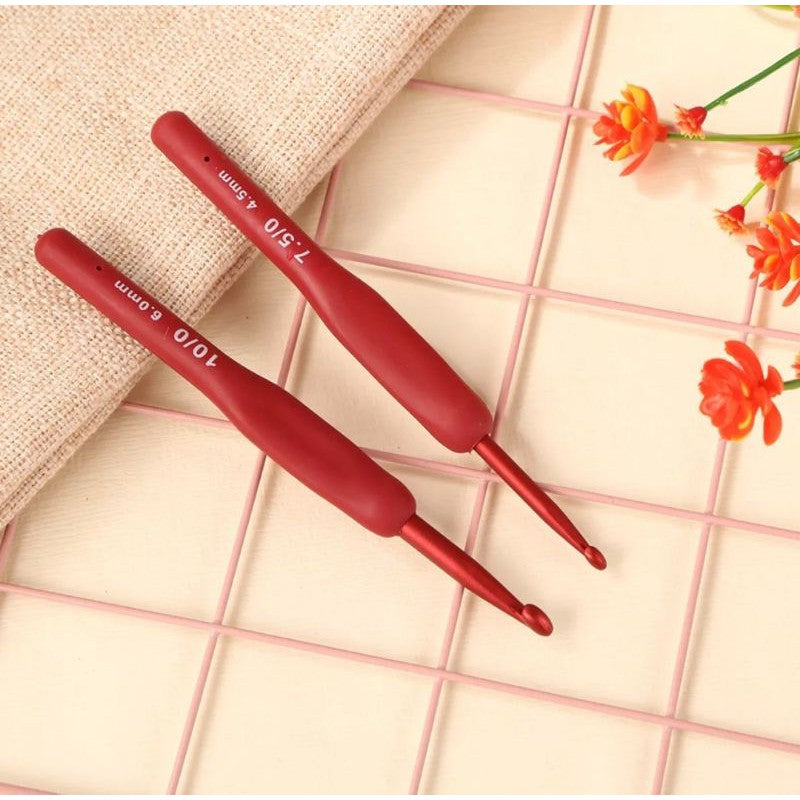 Crochet Hook Set Ergonomic Red Color with Grip Handle